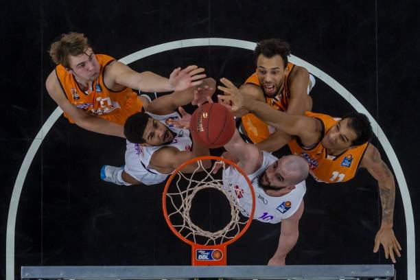 不仅帮助球 不仅帮助球